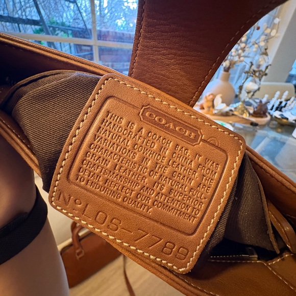 Vintage Coach Soho Flap Shoulder Bag | 7789 | 2005 | Hangtag | GUC - Picture 10 of 16